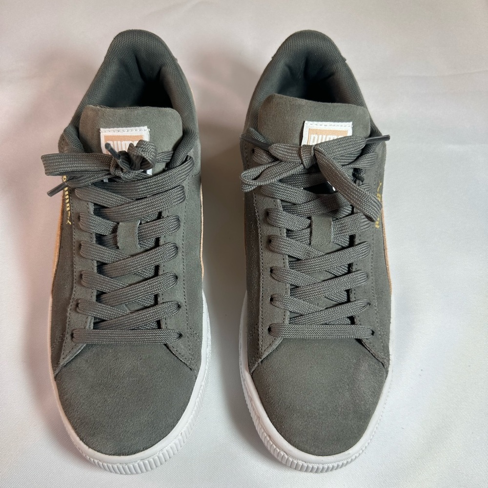 PUMA SUEDE CLASSIC Sneakers- size 9.5.  Castlerock-Pink Sand Used